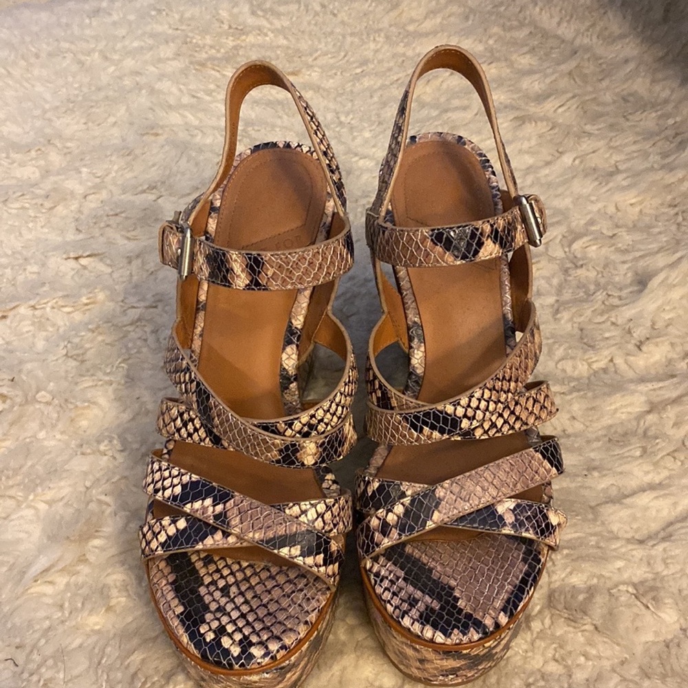 Snake Print Wedges - Picture 3 of 5
